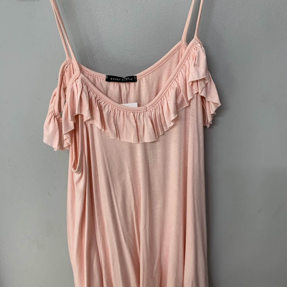 Cold shoulder tank top